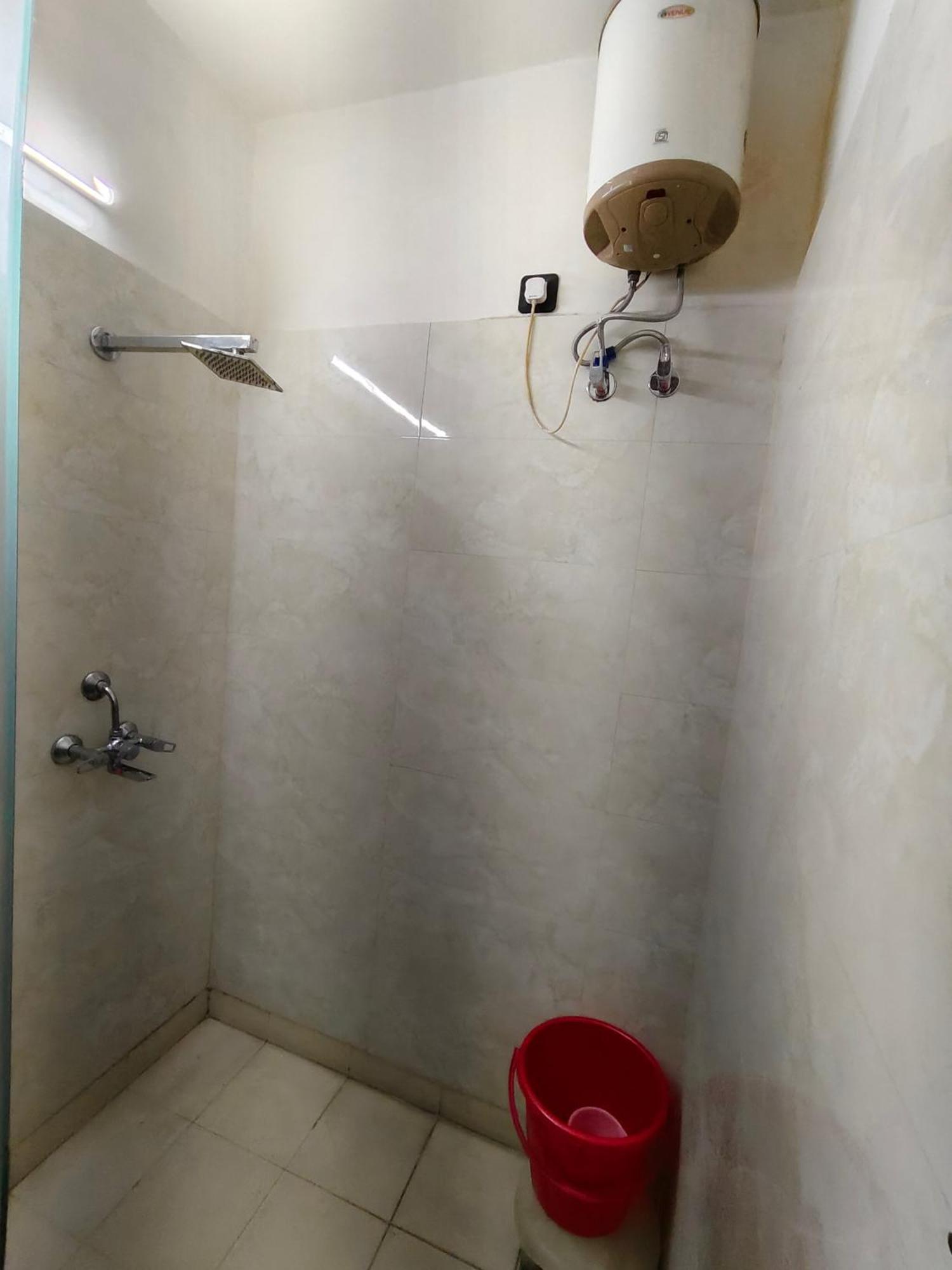 Hotel New Imperial Ghaziabad Dış mekan fotoğraf