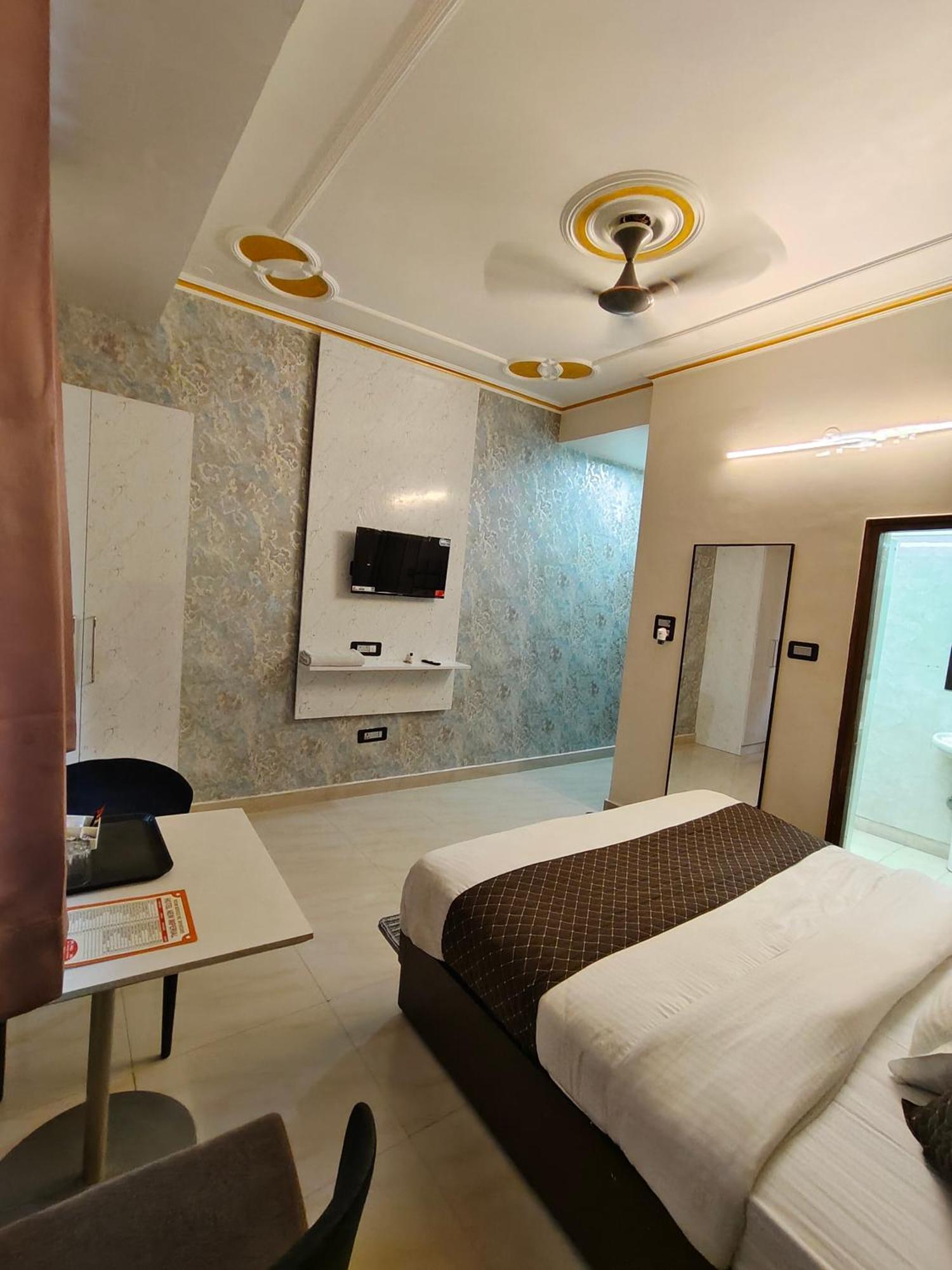 Hotel New Imperial Ghaziabad Dış mekan fotoğraf